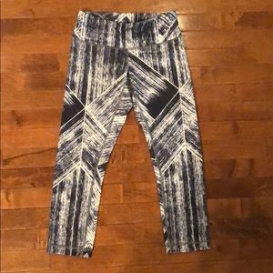 Lululemon wunder under crop size 4